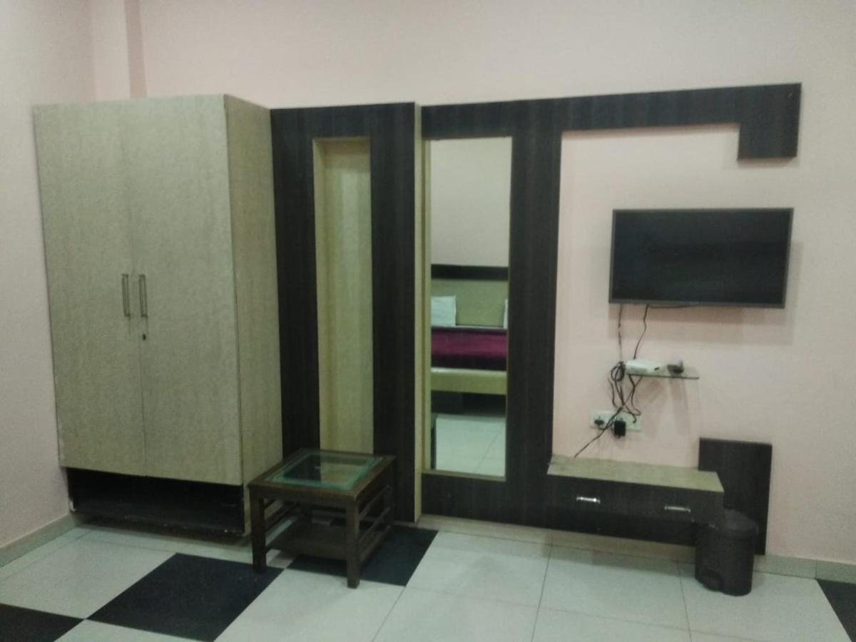 Negi'S Grand By Wb Hotels Kanpur Exterior photo