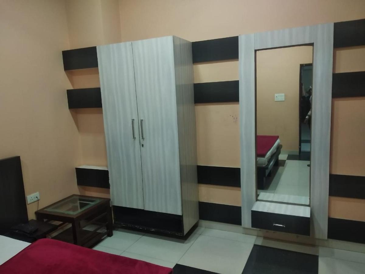 Negi'S Grand By Wb Hotels Kanpur Exterior photo