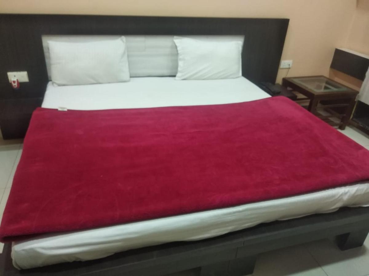 Negi'S Grand By Wb Hotels Kanpur Exterior photo